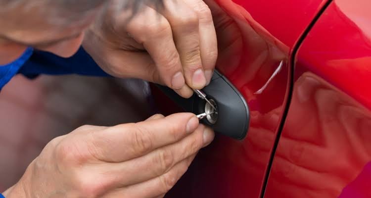 Vehicle lockout assistance
